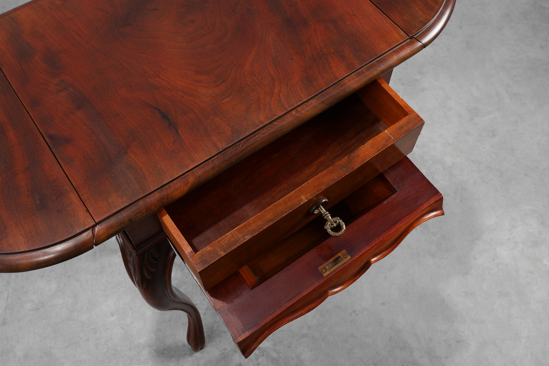 Late 19th‑Century French Louis XV Style Walnut Side Table with Drawer and Side Leavesthumbnail